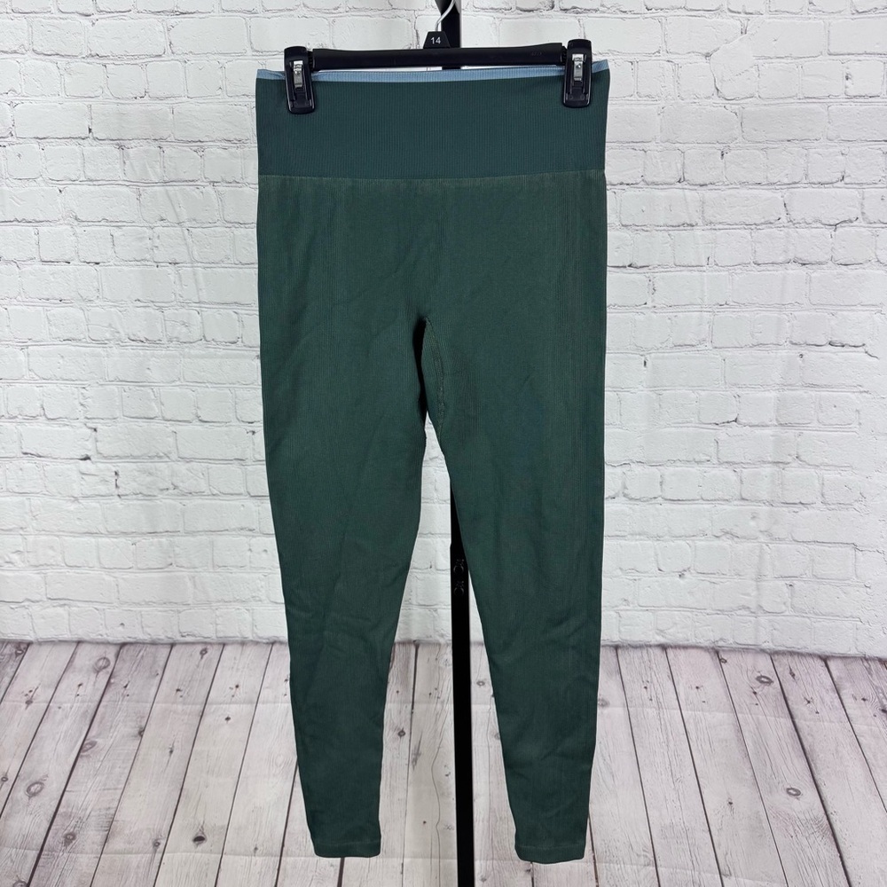 Outdoor Voices SeamlessRib 7/8 High Rise Leggings Green Textured Ribbed No Size - Picture 2 of 6